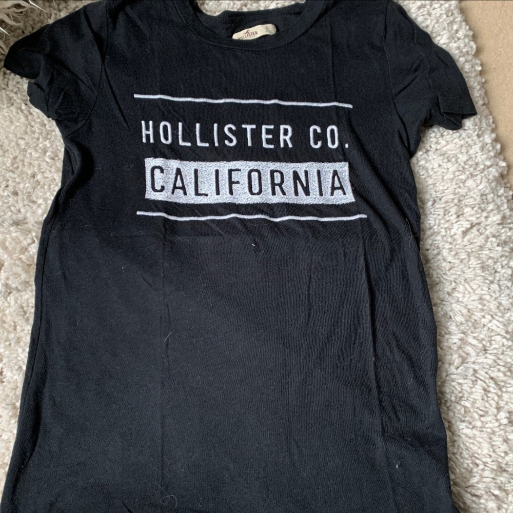 Hollister tee shirt